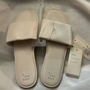 A New Day Women’s Sandals Size 8